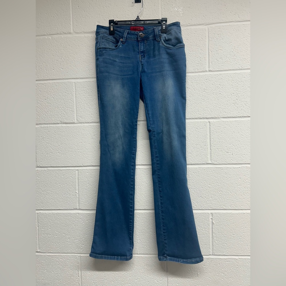Women’s Guess Medium Rise Slim Bootcut Visha Fit - Size 29
